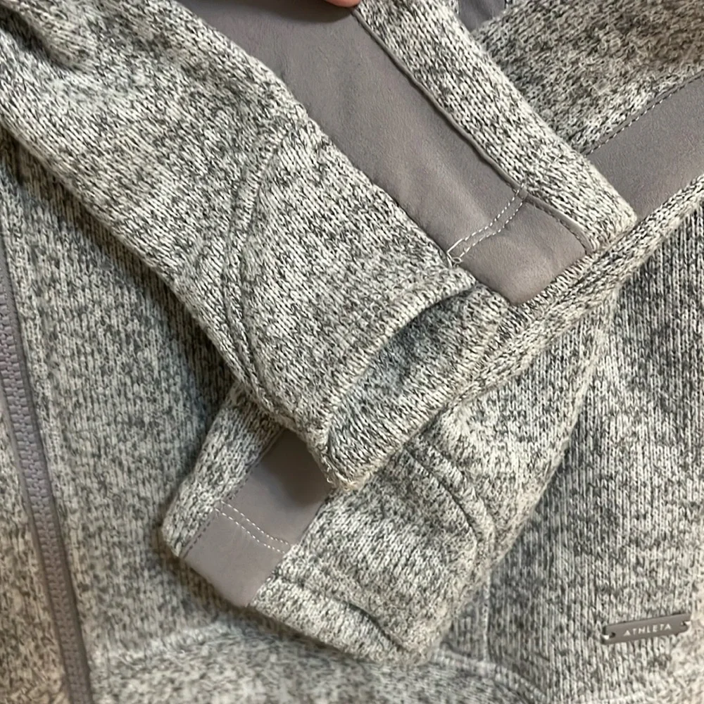 Athleta hoodie jacket sweater woman’s size XS gray full zip warmth athleisure